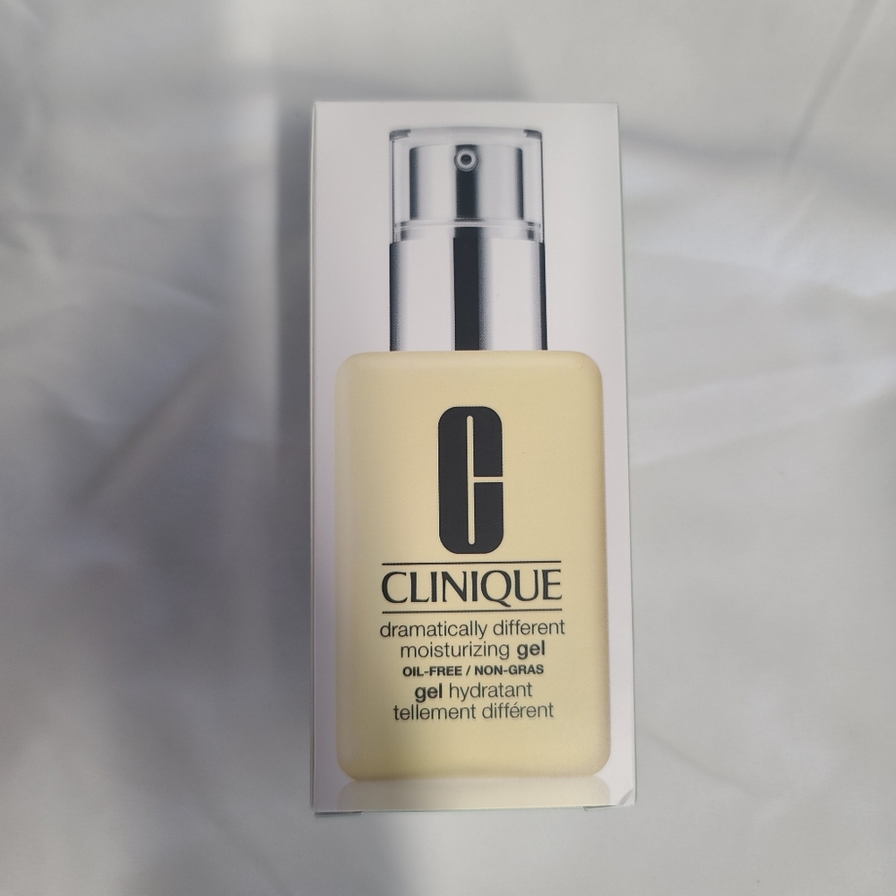 Clinique Dramatically Different Moisturizing Gel Oil-Free 4.2oz - BRAND NEW